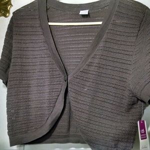 Bobbie Brooks shrug top